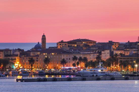 אז'אקסיו Appartement De Charme Centre Ville Historique Ajaccio מראה חיצוני תמונה